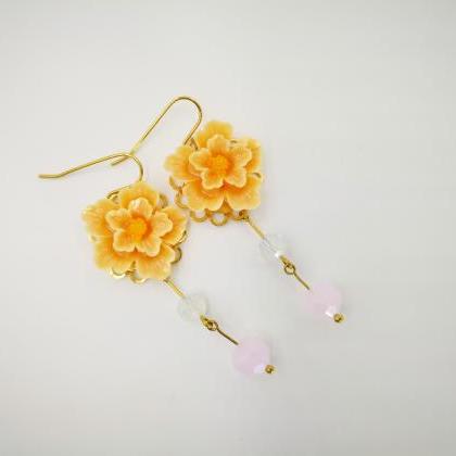 Flower Earrings Beaded Earring Nature Earrings..