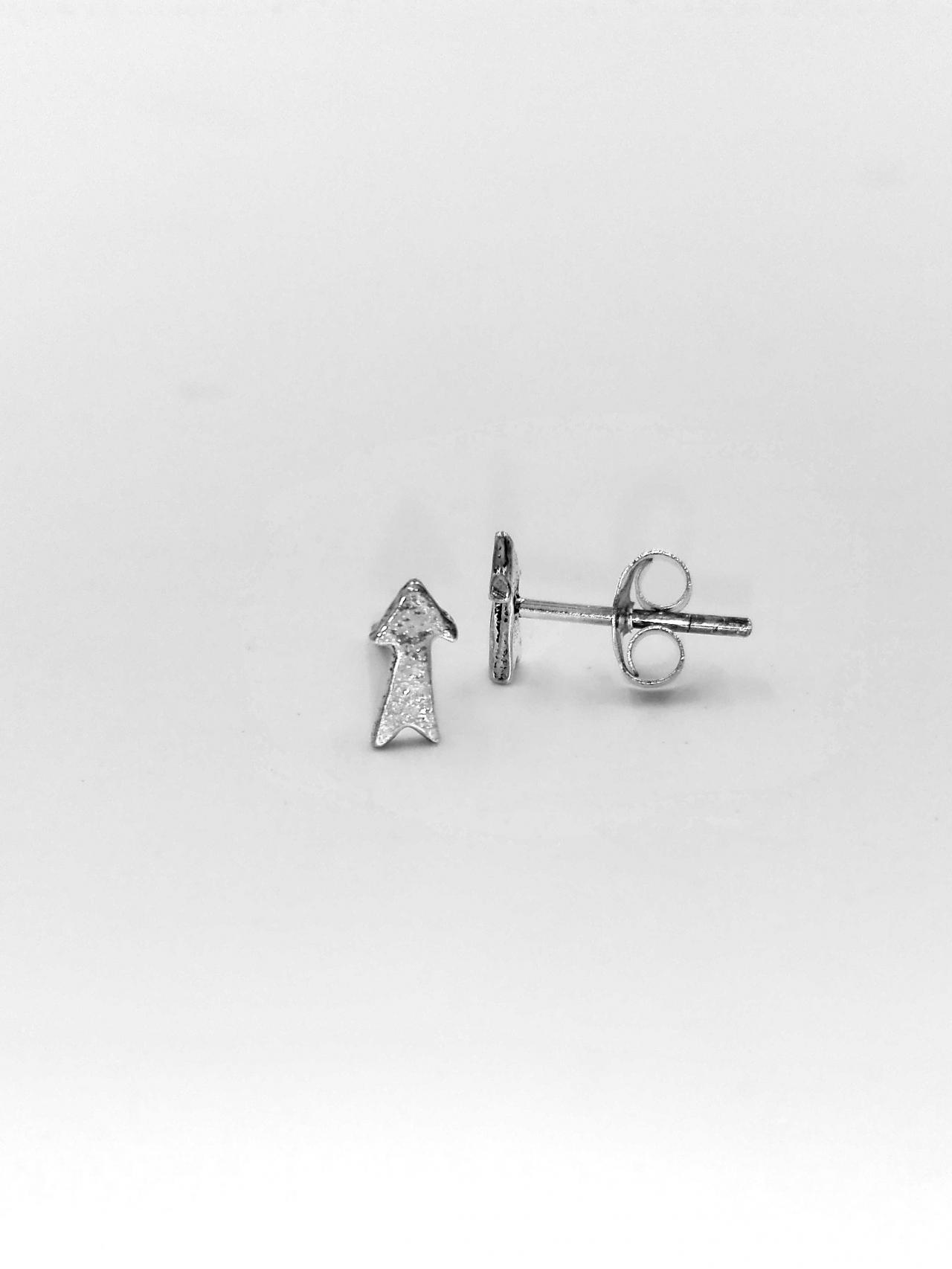 Sterling Silver Arrow Stud Earrings With Simple Design For Everyday Wear And Birthday Gift For Her