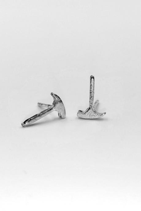 Sterling Silver Hammer Stud Earrings With Simple Design For Everyday Wear